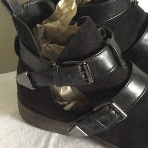 Liliana Shoes - Liliana Cute Ankle Boots Liliana Shoes - Liliana Cute Ankle Boots